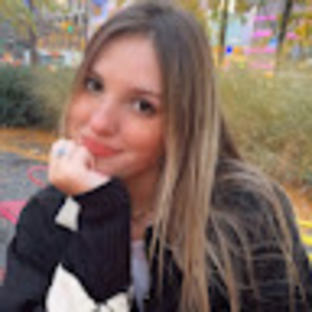 Meet your Posher, Olivia